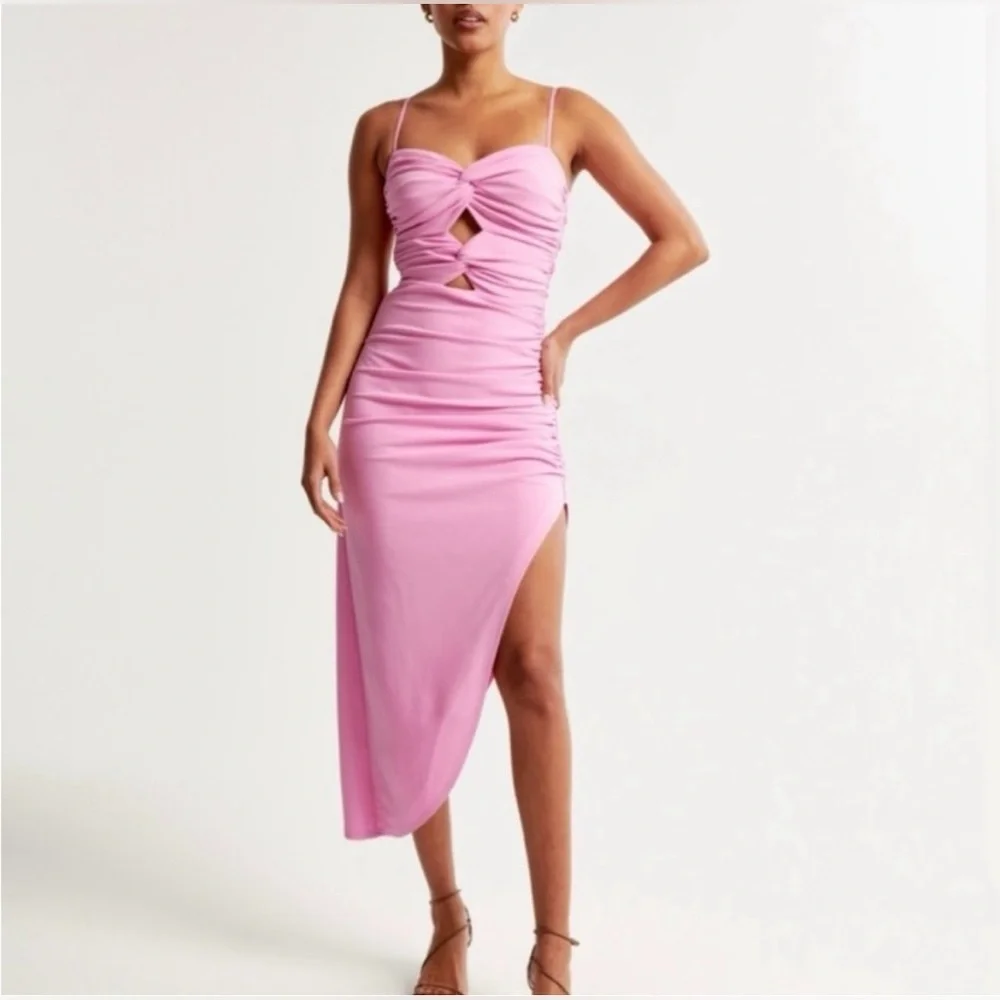 *NWT* Abercrombie & Fitch Ruched Front Cutout Asymmetrical Midi Dress, Size SP - Picture 4 of 14